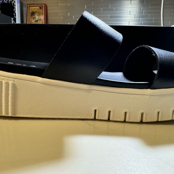 MIA Lexi Platform Slide Sandals (For Women)size 8.5 - Picture 11 of 14